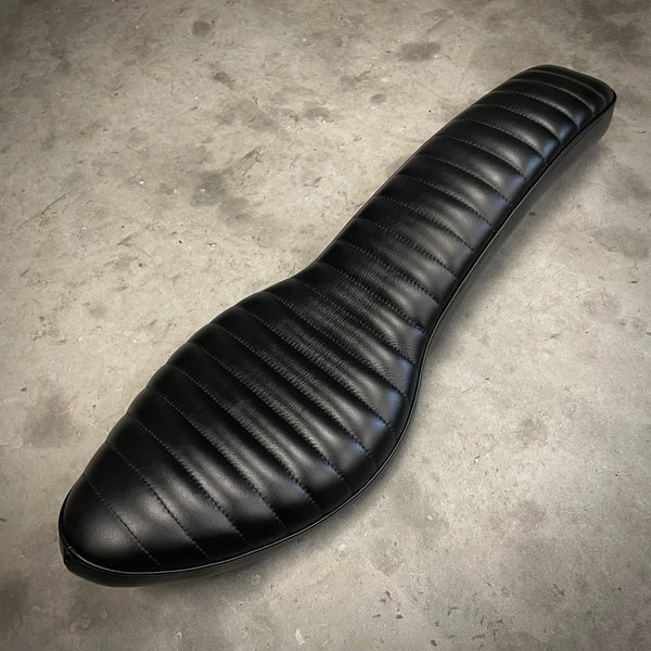 Cobra King ブラックシート　スポーツスター　〜03 リジットマウント 有限会社ガレージT&F / スポーツスター ソロシート(ダイヤ