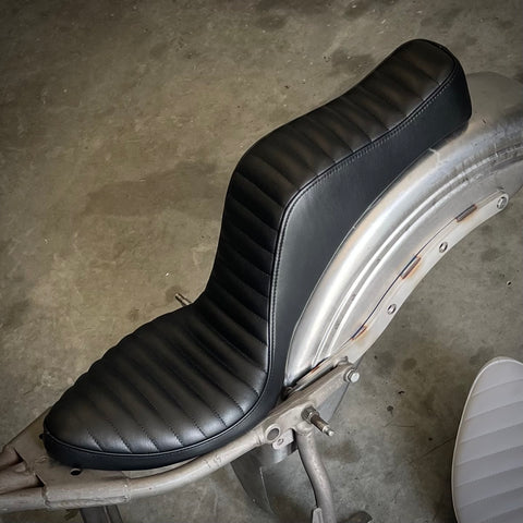 SWINGARM SHOVEL 2-Up Leather Cobra seat